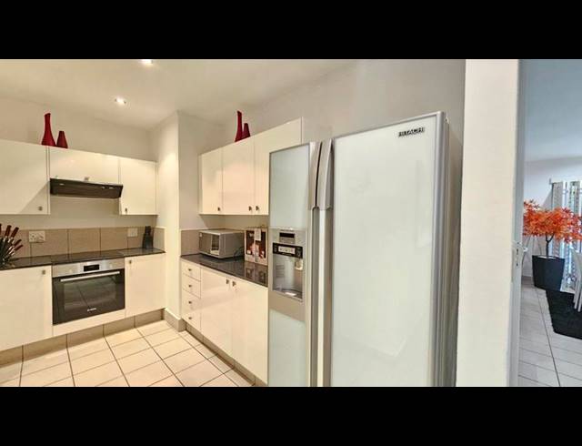 2 BEDROOM PROPERTY TO RENT IN SANDHURST